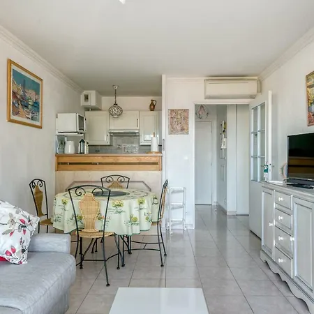 Immogroom - Sea View - Swimming Pool - Terrace- Clim Apartment *